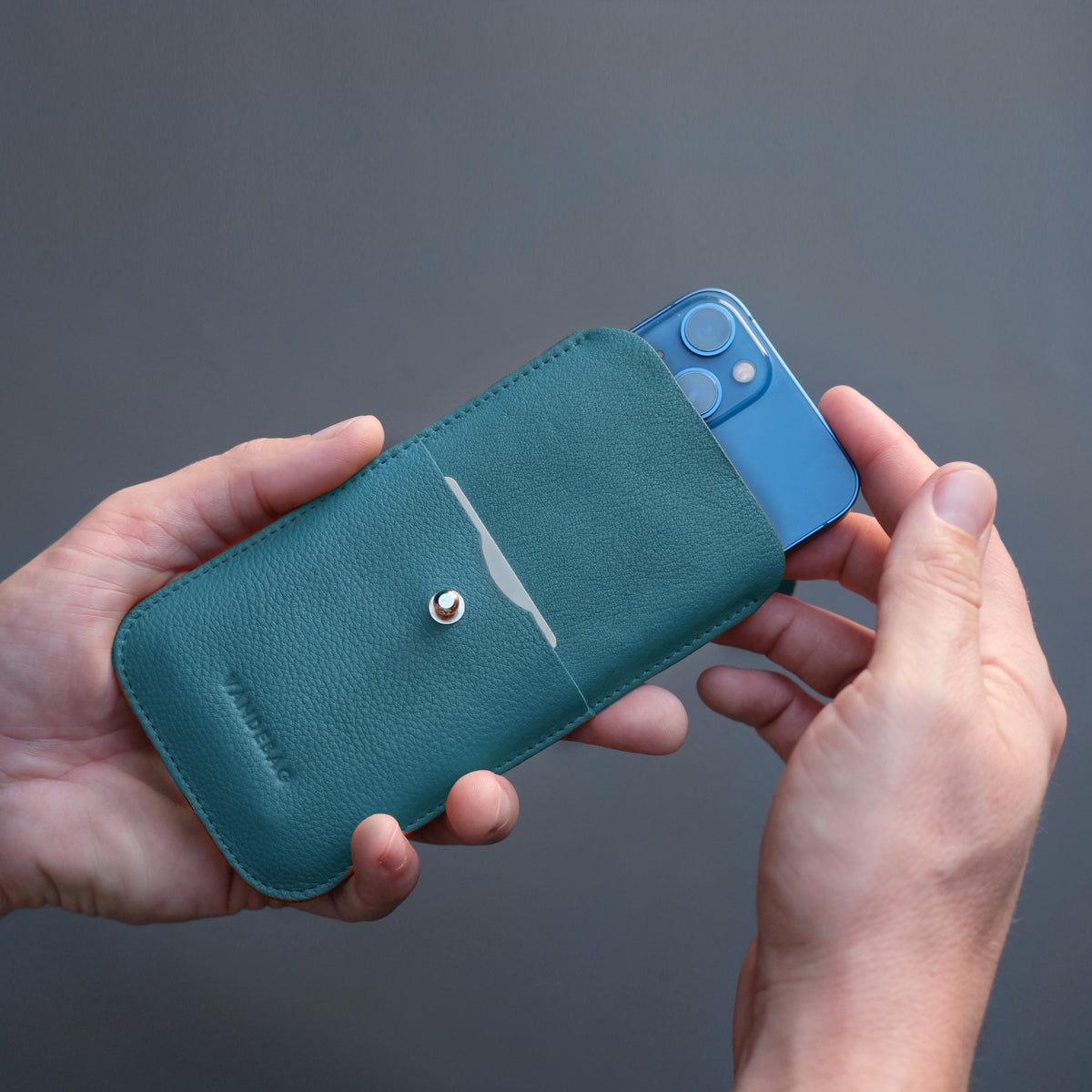 Handyhülle aus petrolfarbenem Handy Sleeve