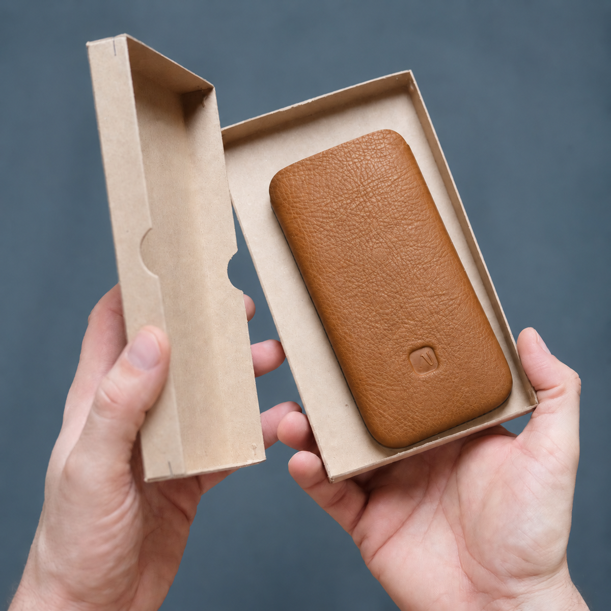 Slim Sleeve - iPhone Hülle KARAMELL