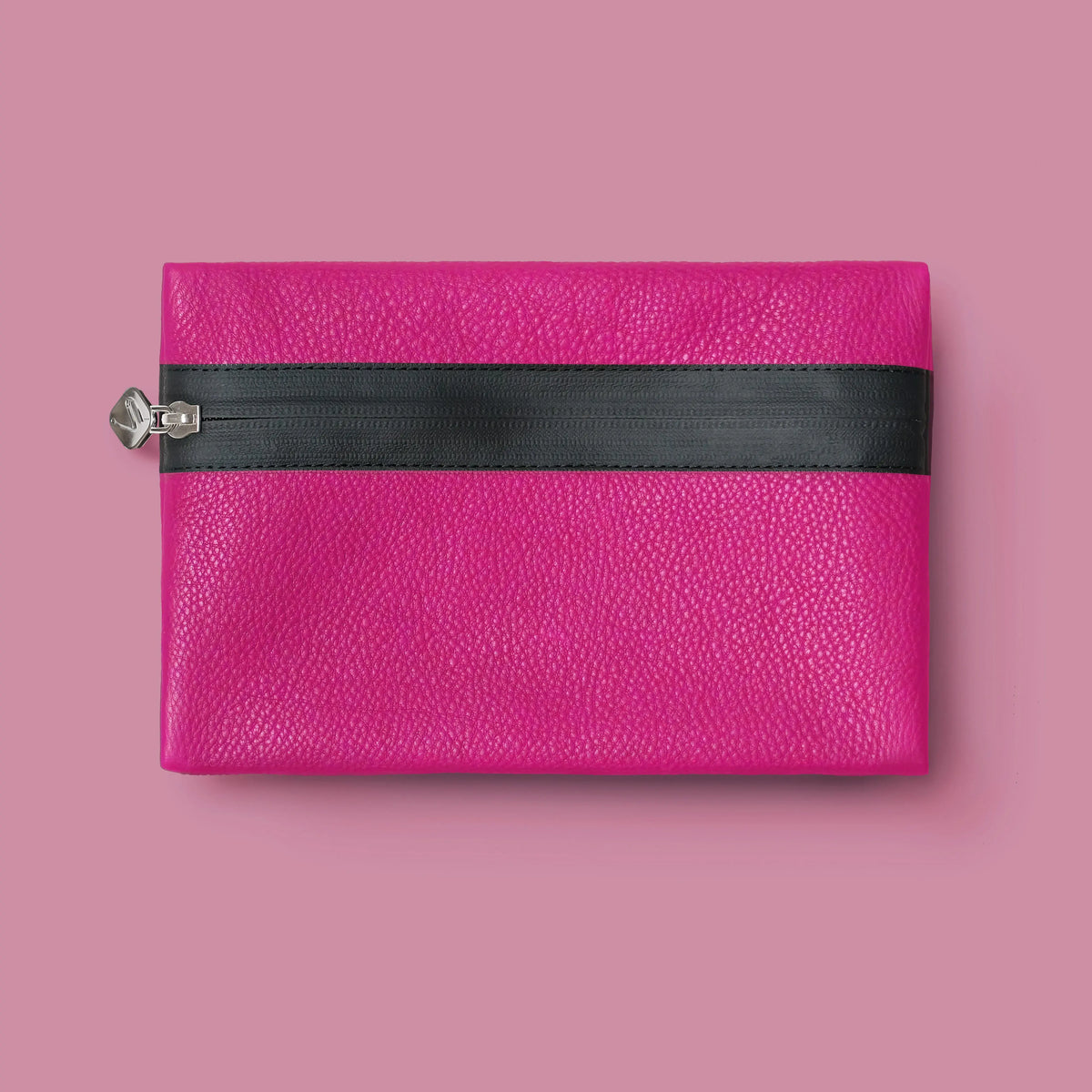 neonpinkes Täschchen für Kabel und Maus aus Leder